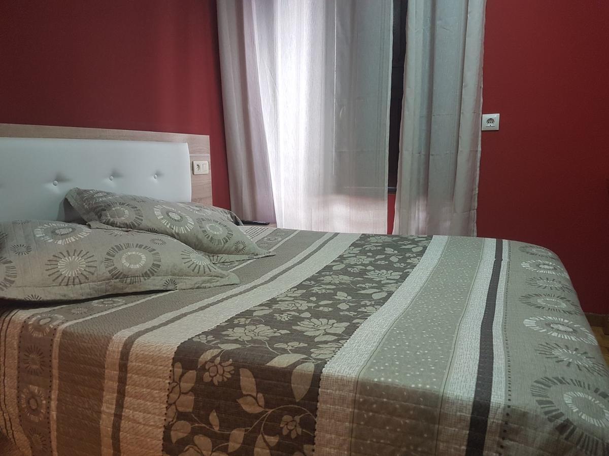 Hostal Los Nogales Cangas De Narcea Ngoại thất bức ảnh