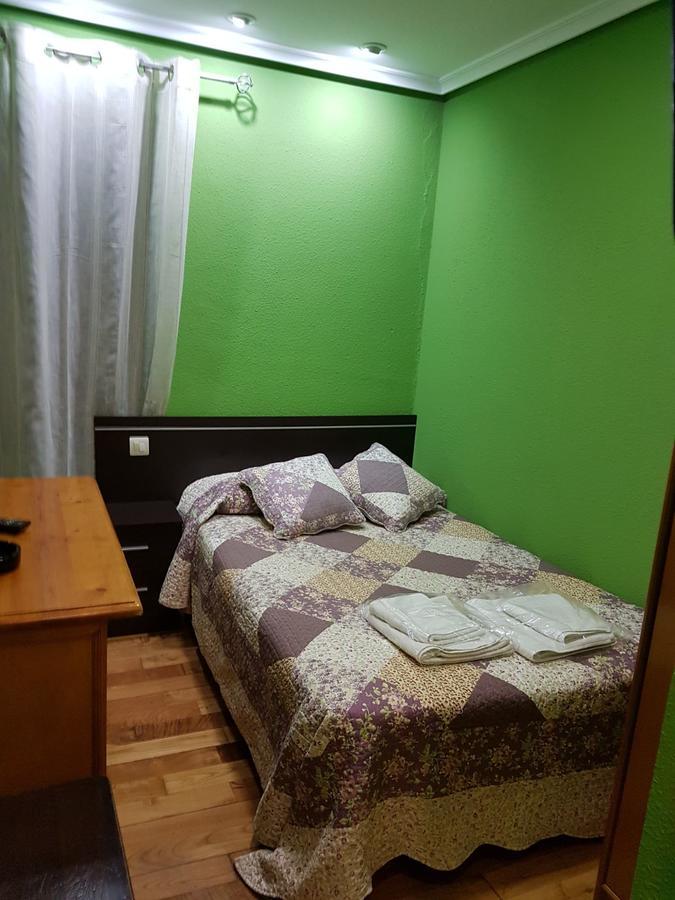 Hostal Los Nogales Cangas De Narcea Ngoại thất bức ảnh