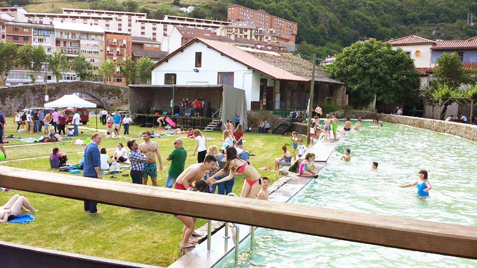 Hostal Los Nogales Cangas De Narcea Ngoại thất bức ảnh